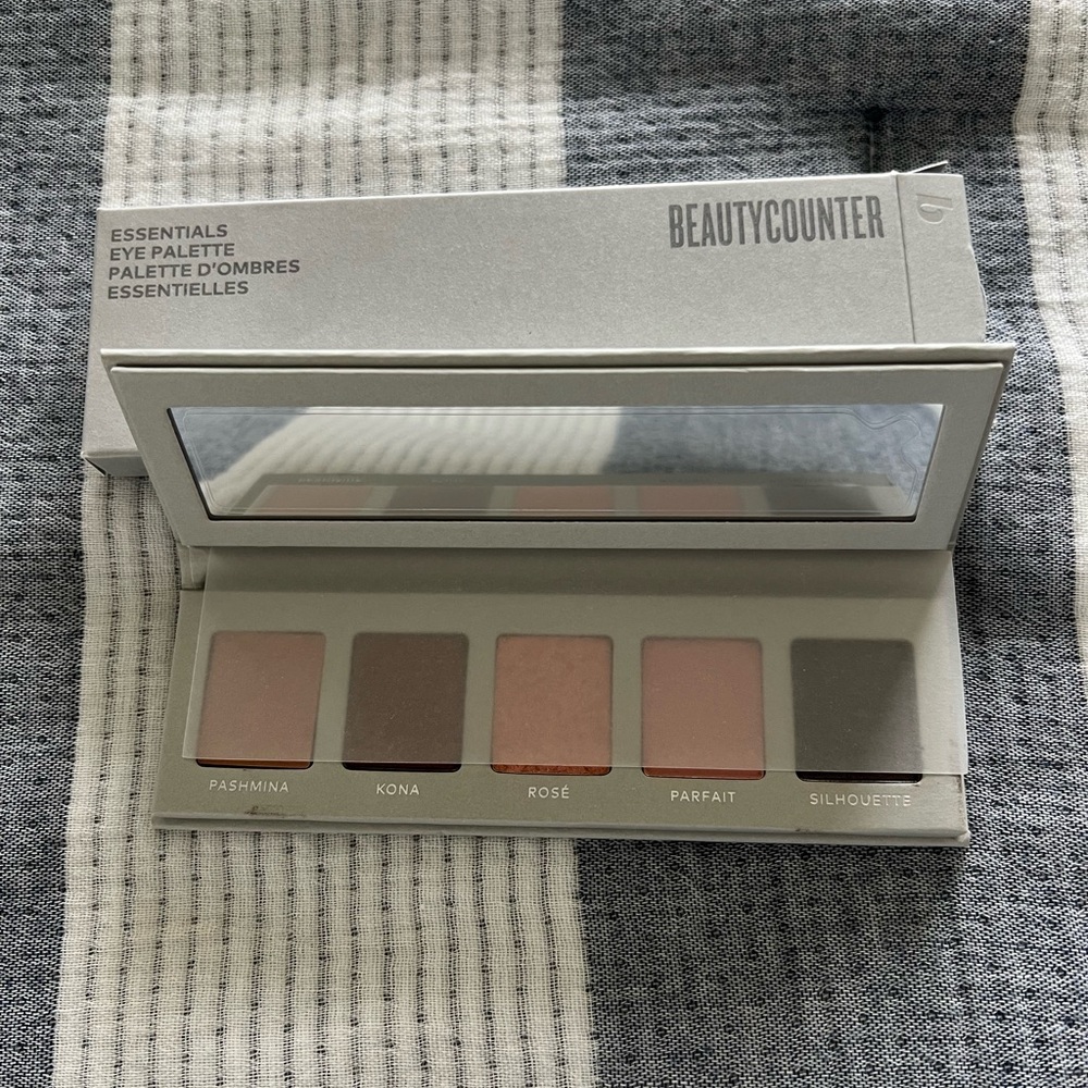 Beautycounter Essentials Eye Palette